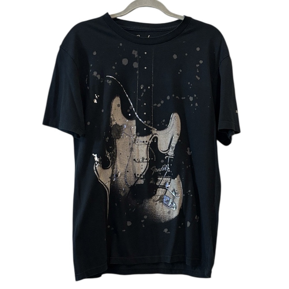 Fender Hard Rock Cafe Madrid Black Guitar Graphic Tee Metallic Large Tshirt